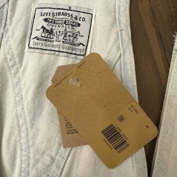 Levi's Women's Utility Carpenter Overalls Light Wash in Home Sweet Home Size M - Picture 6 of 6